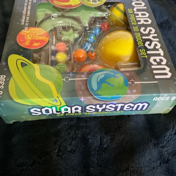 NEW Unopened Solar System 3D 30 Piece Model Set Glow In The Dark - Picture 3 of 4